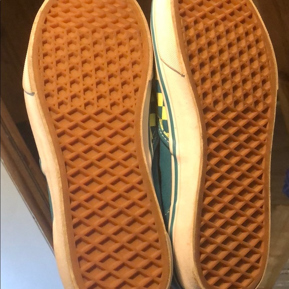 Vans - Picture 4 of 4